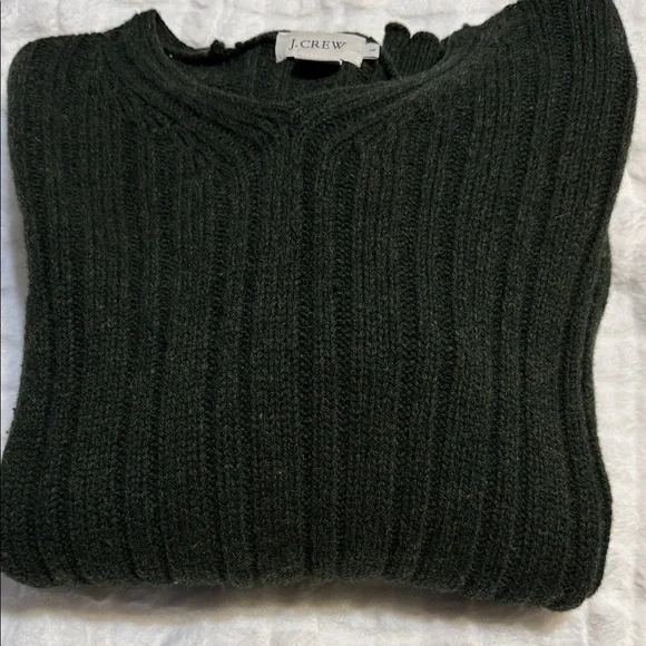 J. Crew Men's Ribbed Crewneck Sweater in Olive - Picture 4 of 4